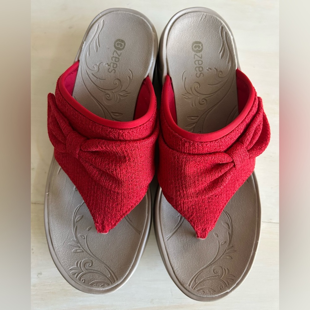 BZees red platform flip flop thong sandals, women’s size 8.5. EUC - Picture 3 of 7